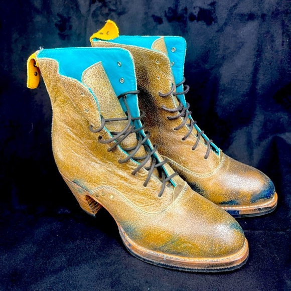 Never worn Paul Kaufman Boots